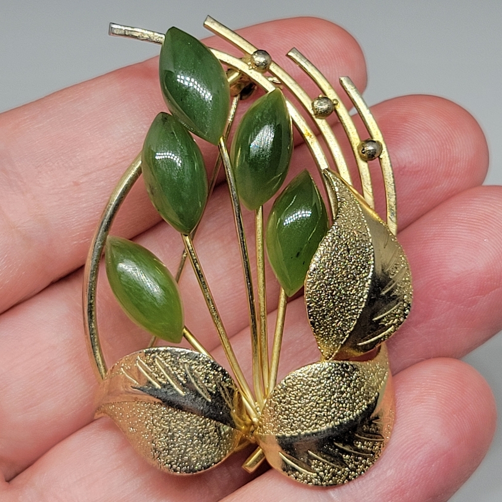 Elegant Gold and Green Leaf Brooch